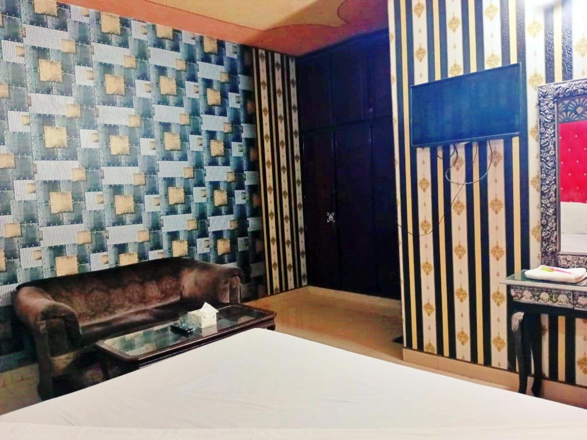 Moon Soon Hotel Лахор Экстерьер фото